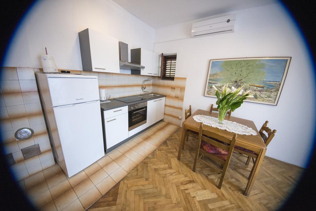 Apartment Lavanda زادار الغرفة الصورة